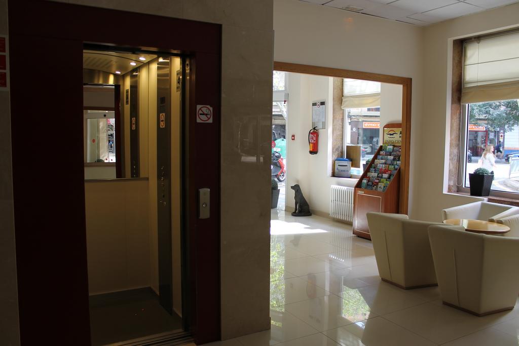 Hotel Amic Colon Palma de Mallorca Exterior photo